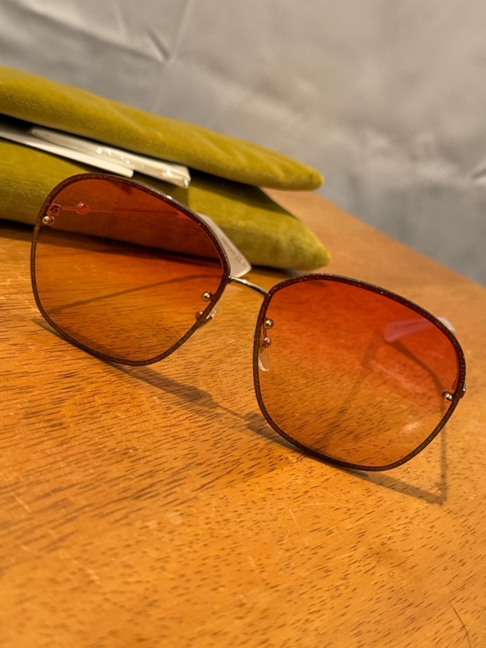 Gucci Glitter Pink Gradient Oversized Women's Sunglasses - Picture 3 of 6